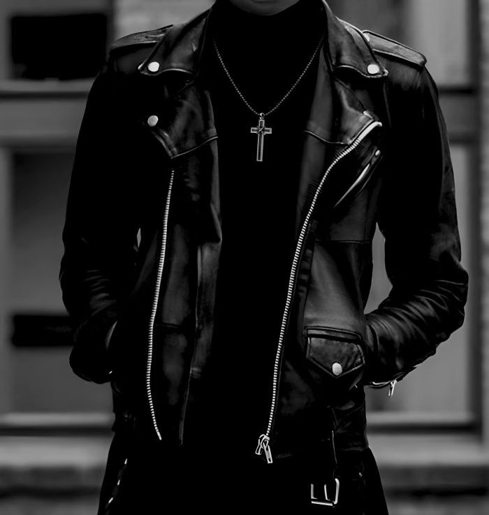 Mapplethorpe Pendant